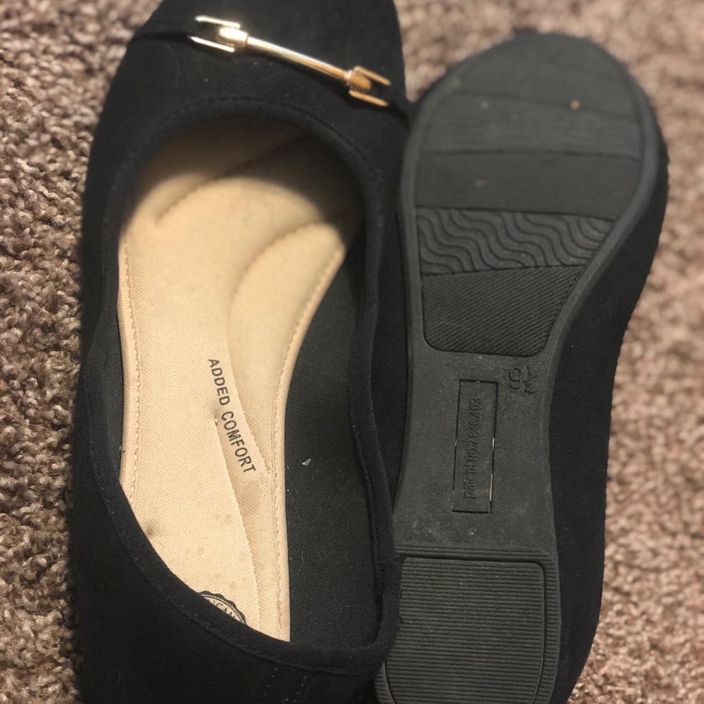 Flats - Picture 2 of 2